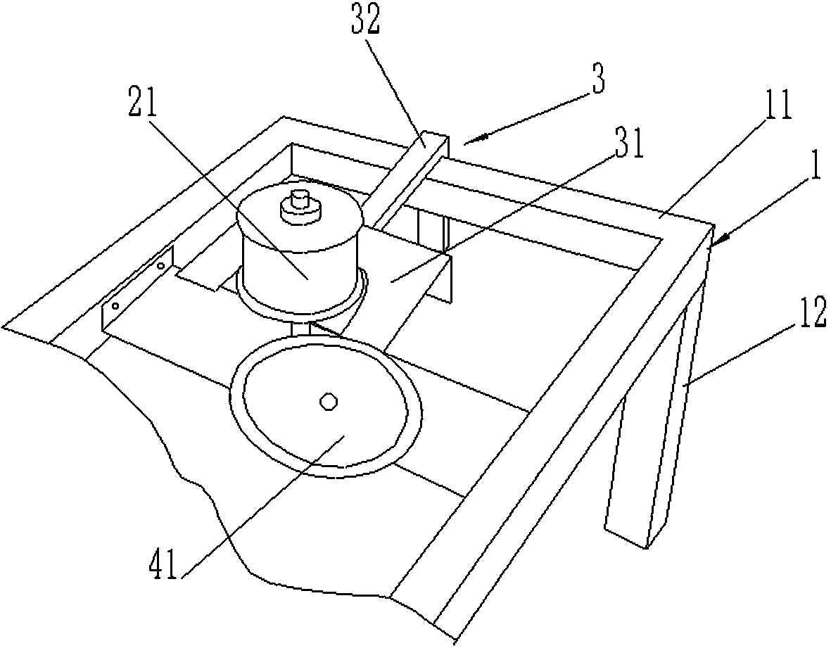 Needle mushroom root cutting device