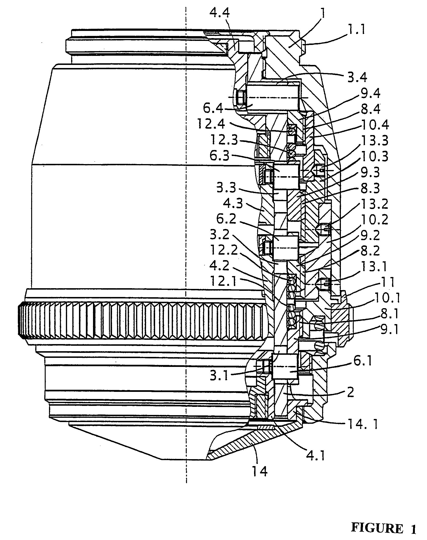 Microscope objective with axially adjustable correction mounts