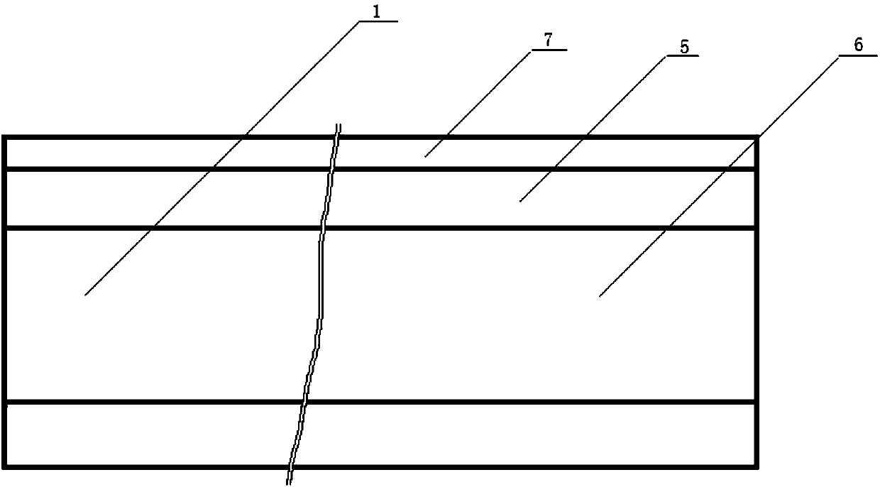 Hollow edge trimming line with semicircular bulges and clamping and buckling slot