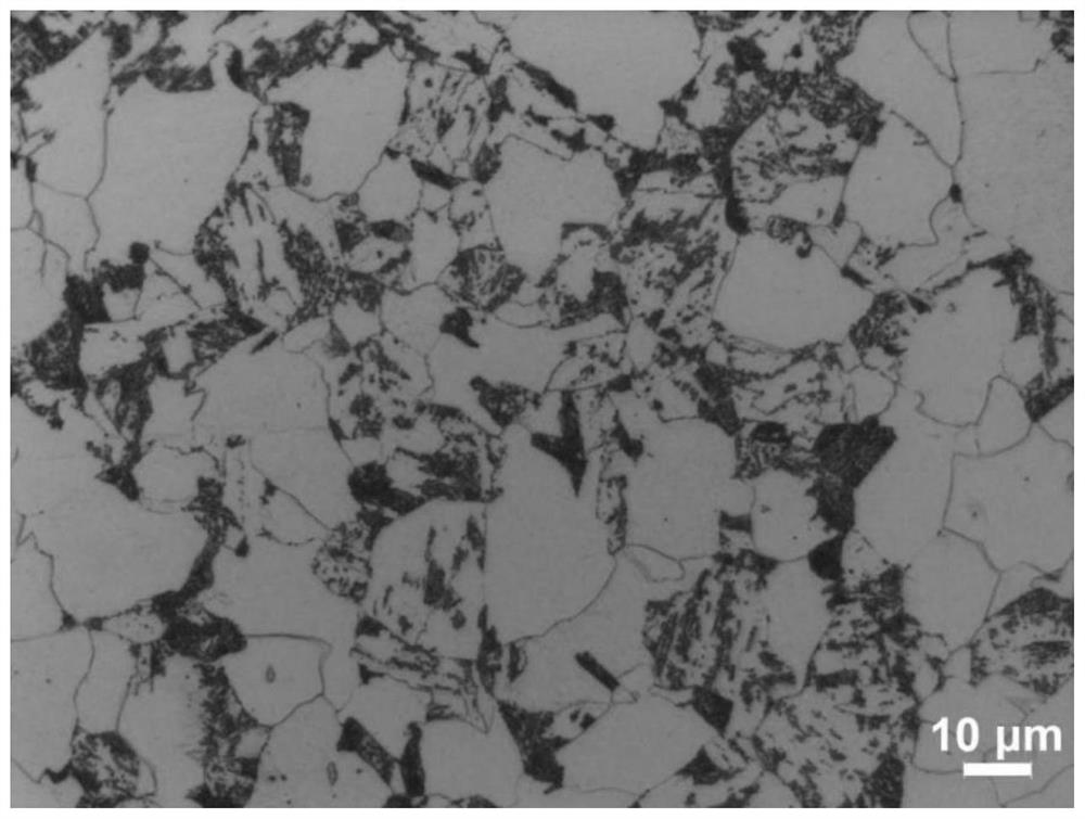 Low-carbon low-alloy chromium-molybdenum pressure vessel steel plate and its heat treatment method