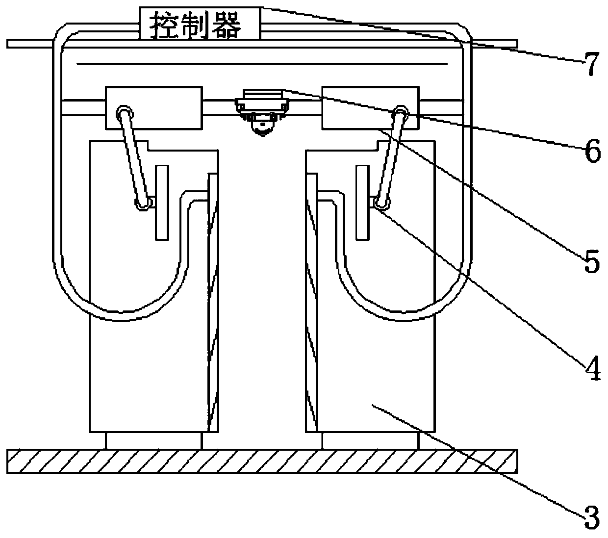 Elevator capable of protecting user under emergency condition