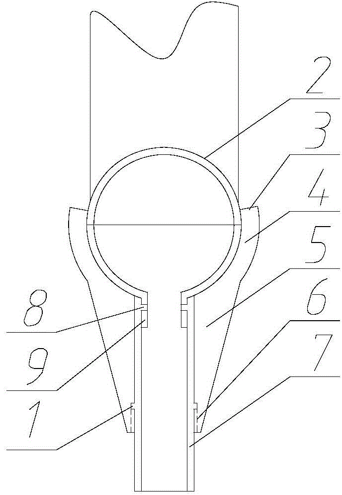 Connecting device for communicating collecting pipe and connecting pipe of heat exchanger