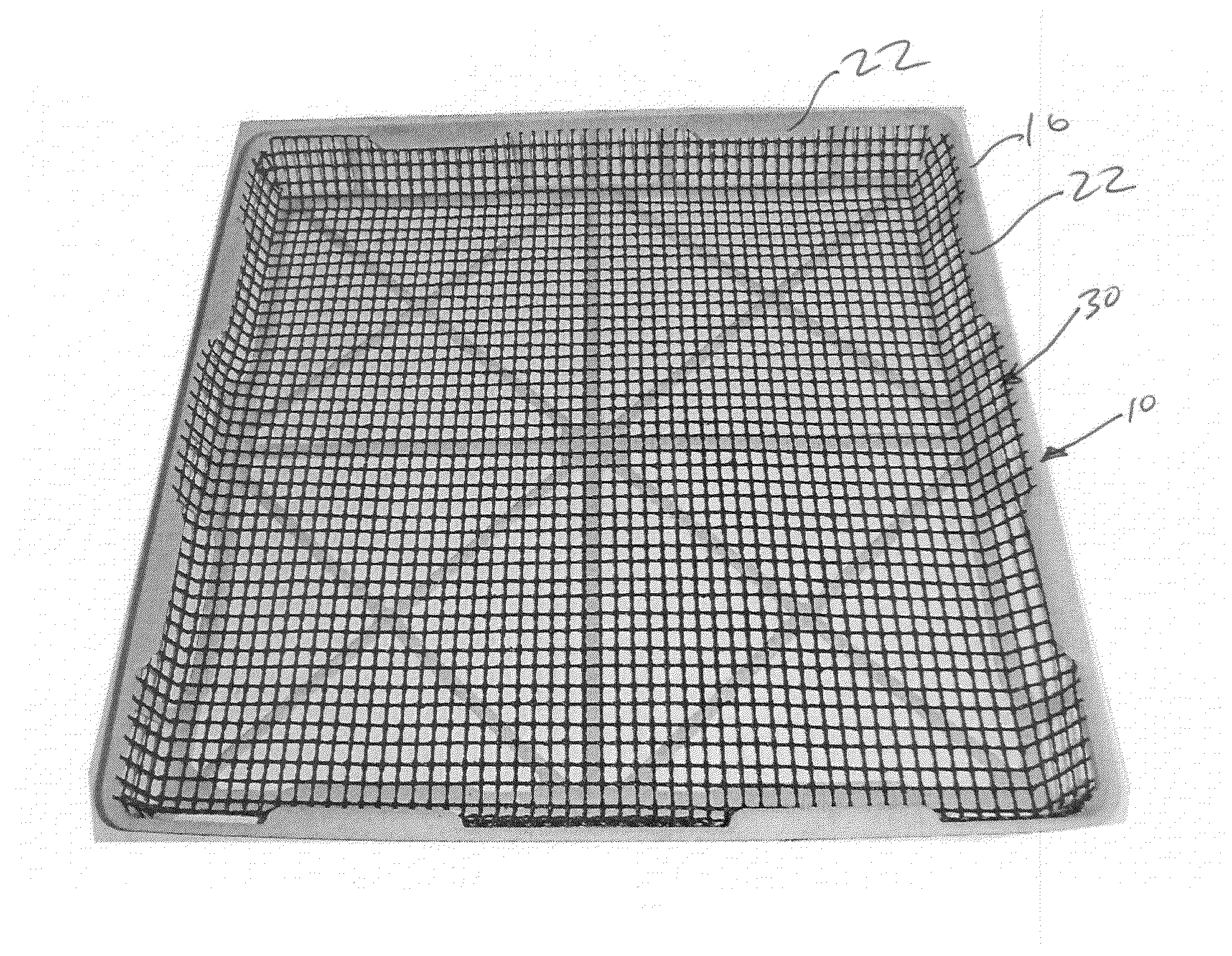 Cooking support with removable mesh insert