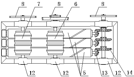 Corn ear multi-roll thresher based on dispersing and then threshing