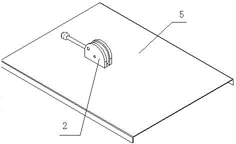 Automatic-limiting disconnecting link lock of switch cabinet