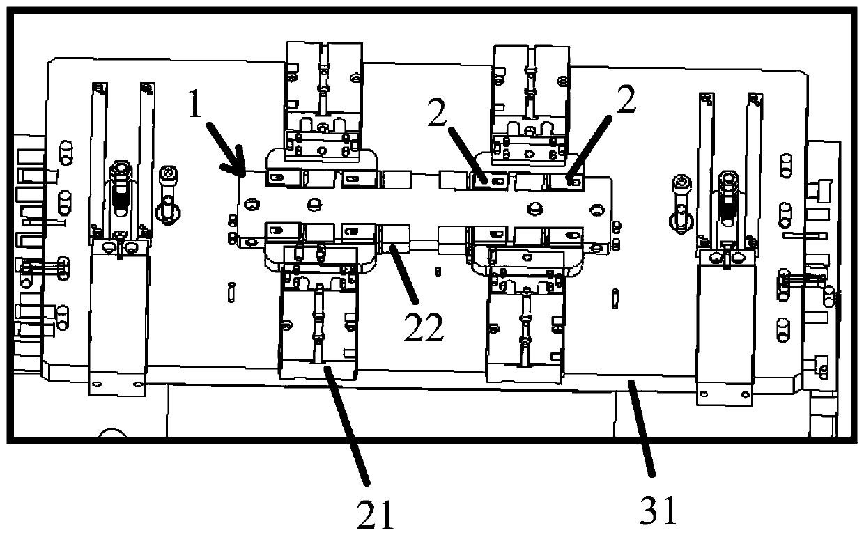 Positioning clamp for U-shaped bending plate