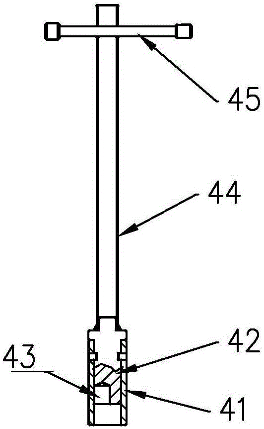 Well mouth protection device and special tool