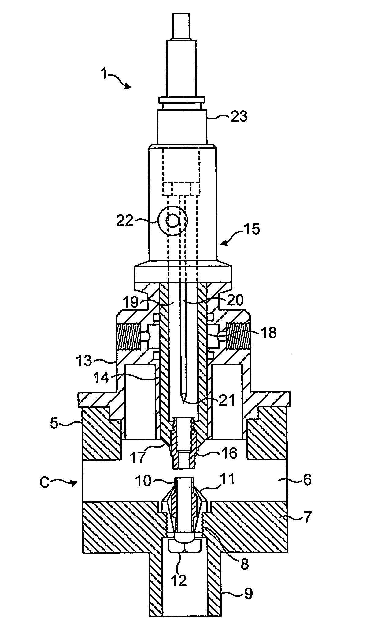 Apparatus and method for forming a plasma