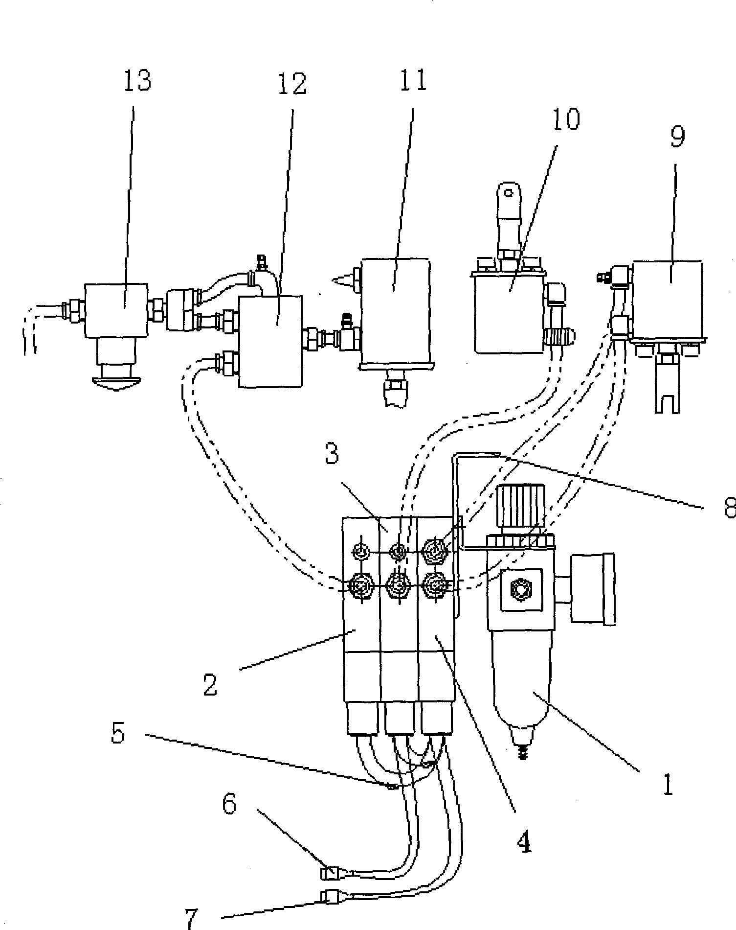 Automatic control device and method for sewing machine cloth-dragging wheel