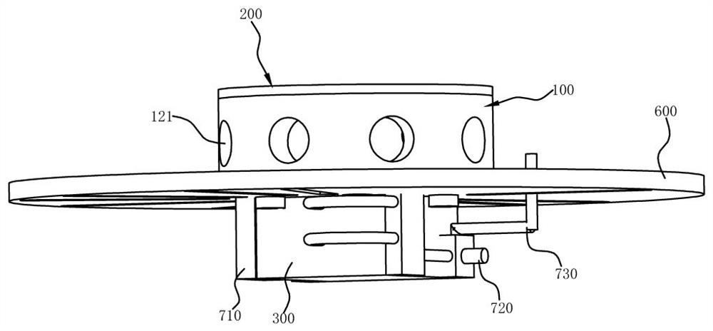 A test device and test method for simulating tire burst