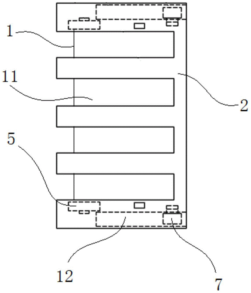 Traversing device for vehicle loading plate