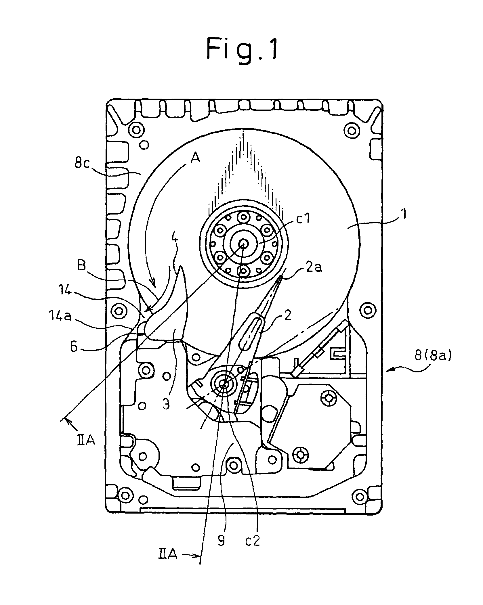 Magnetic disk device with wind shield members