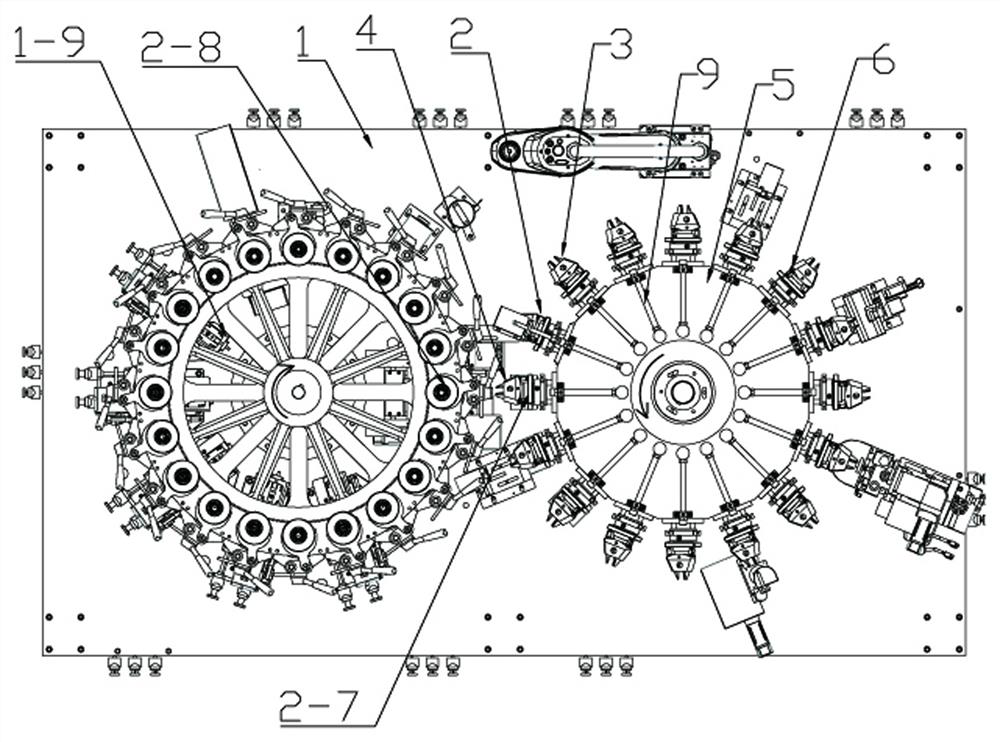 Pre-filling and pre-sealing bottle making machine and bottle making method thereof