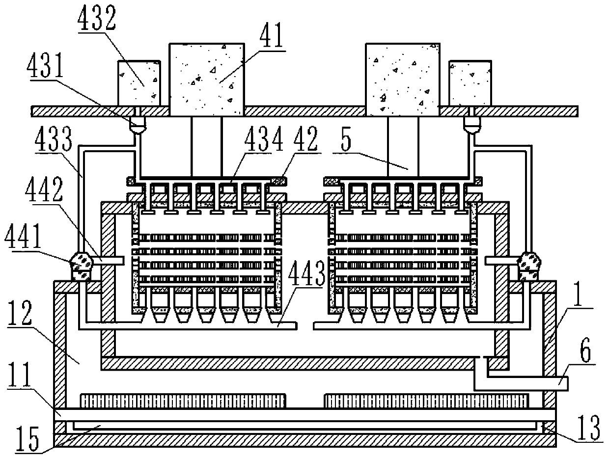 Electroplated silicon wafer cleaning and drying device for integrated circuit board production