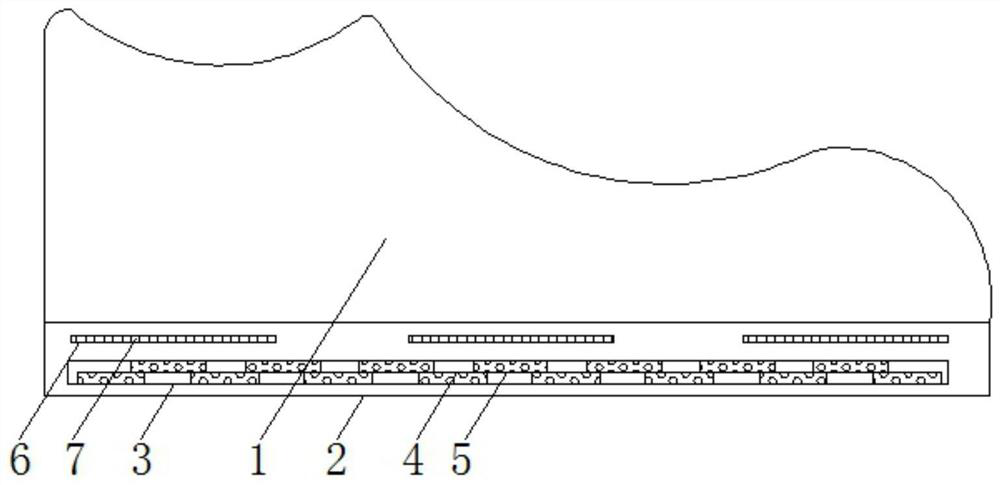 Light protective shoe with anti-puncture function and production process thereof