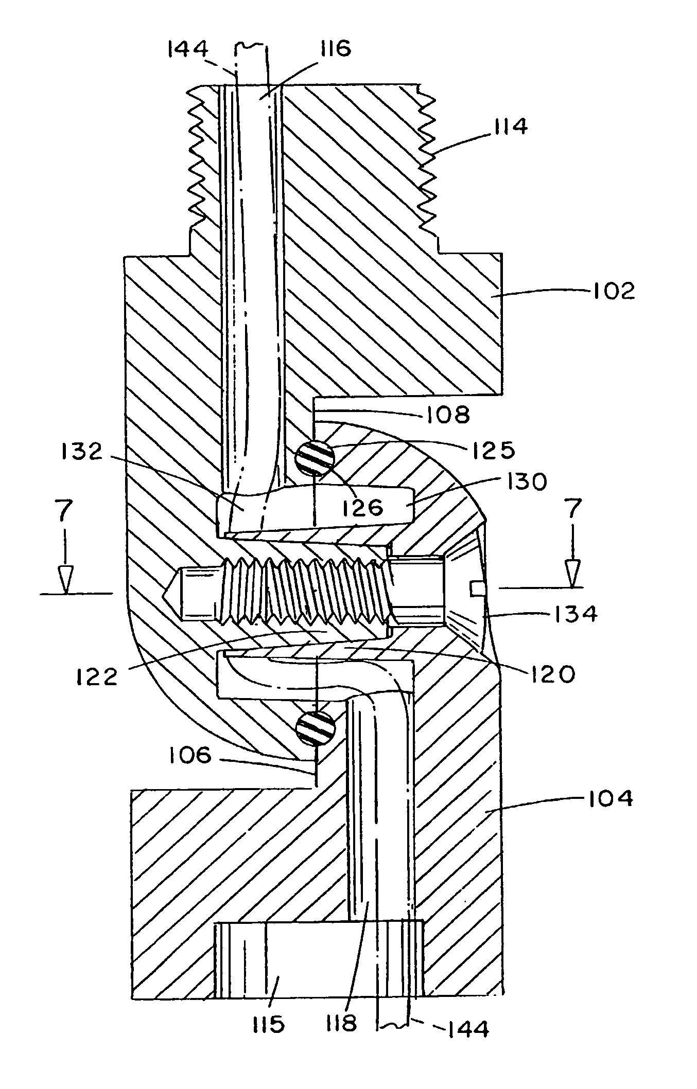 Contaminant-resistant pivot joint for outdoor lighting fixture