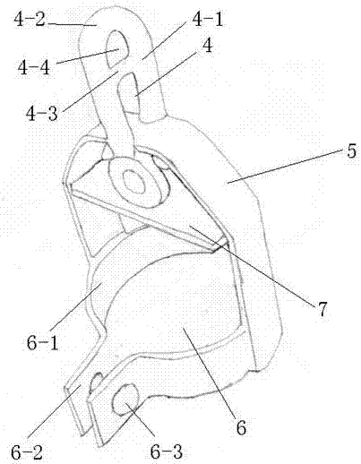 Secondary transportation traction device for telegraph pole