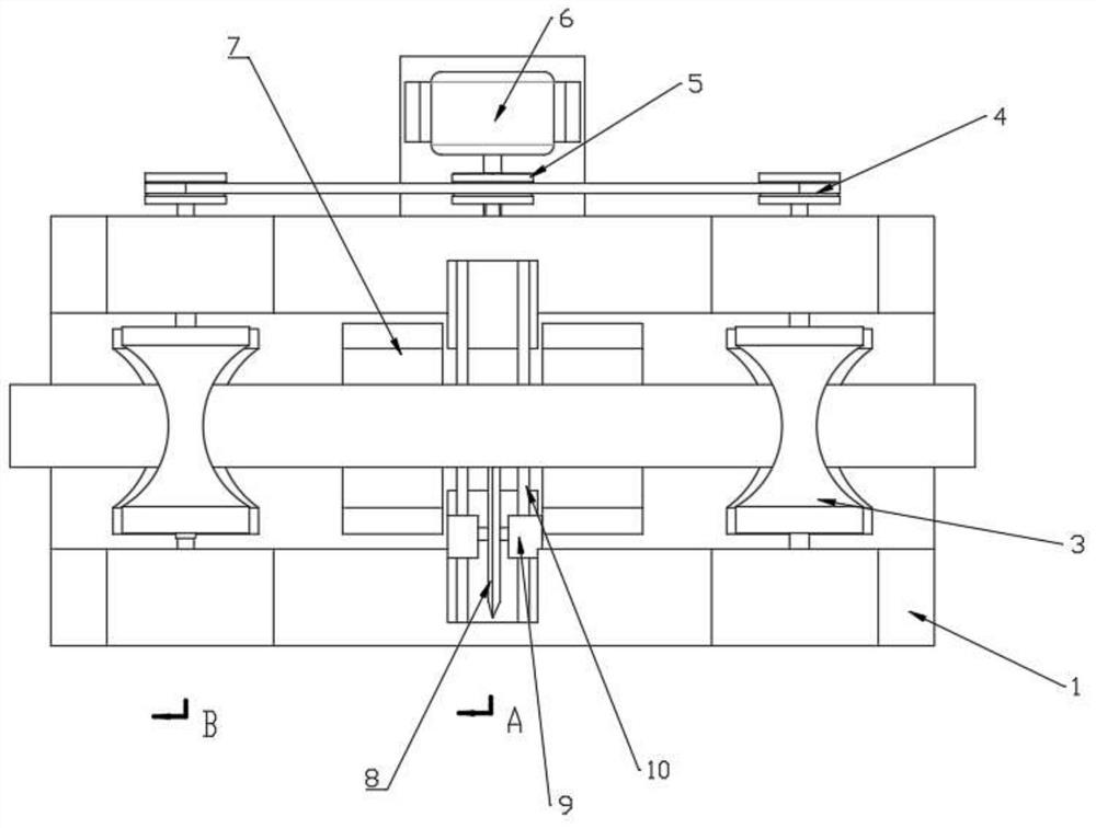 Tubular product cutting and transferring device