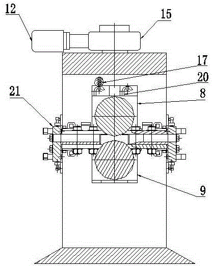 Rolling device and rolling method of compound copper and aluminum busbar