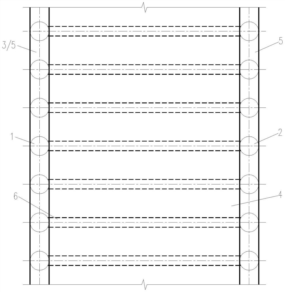 Unloading type combined retaining structure and construction method thereof