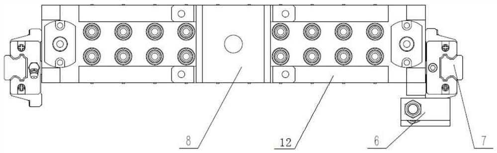 Multi-point primer press-fitting mechanism with self-adaptive capacity