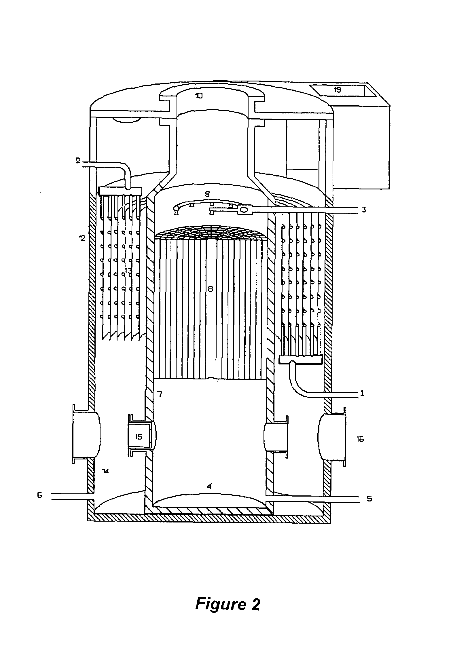 Installation used to obtain salt-free sea water at a low temperature with continuous operation and enthalpy recovery