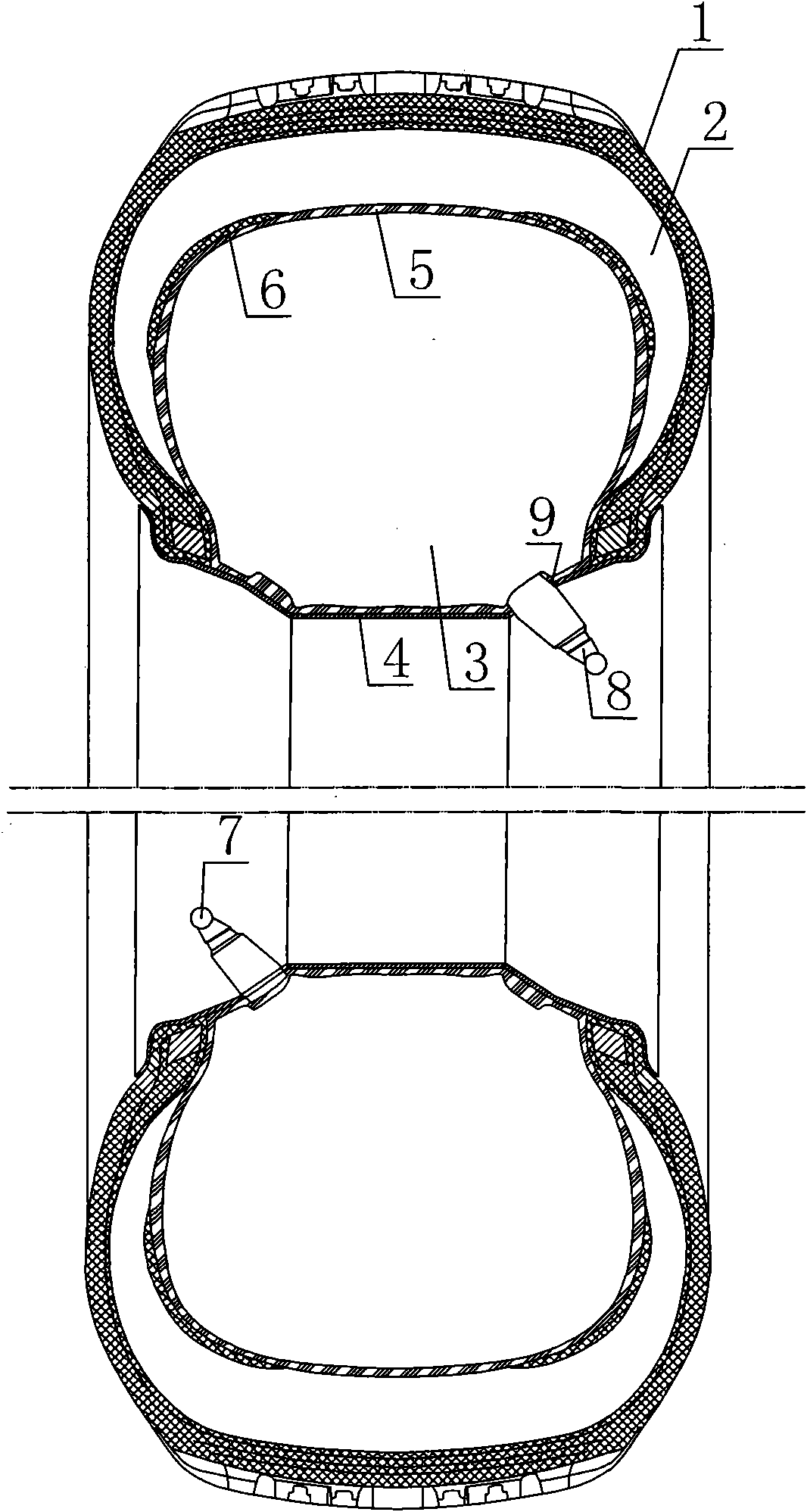 Double-cavity safety tire with internal airbag