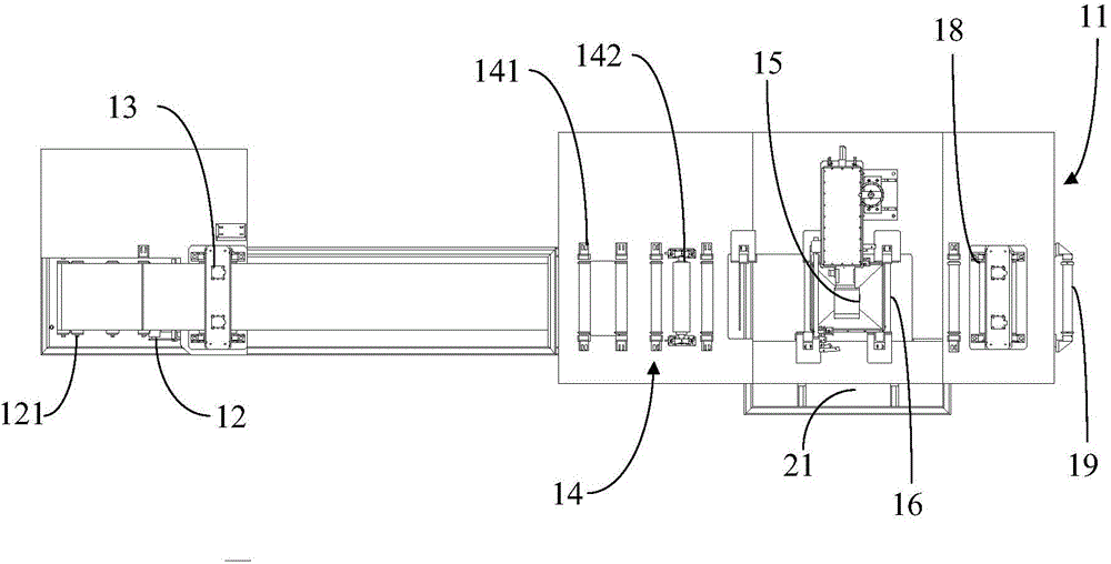 Laser cutter and flexible material roll cutting method