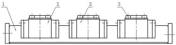 Painting mold frame capable of moving transversely and longitudinally and using method thereof