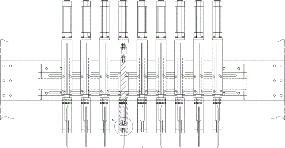 Longitudinal cutting device for rubber sheet cooler