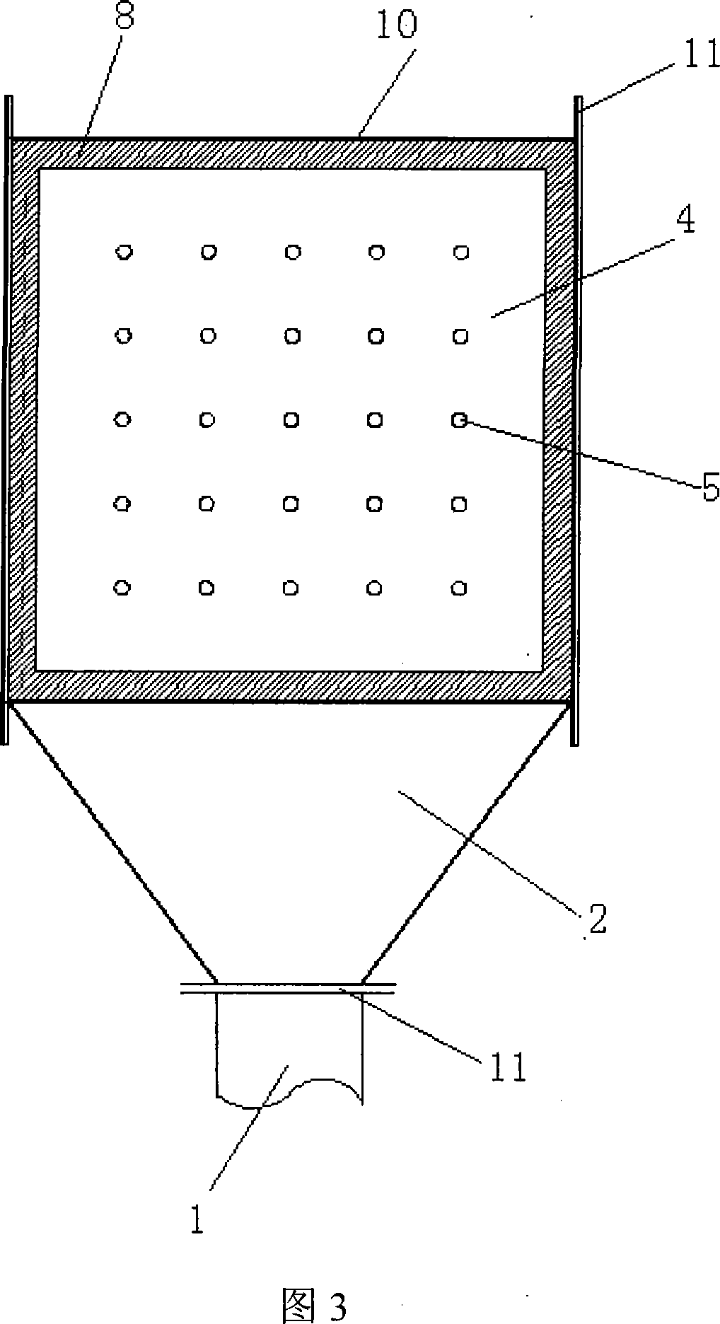 Low temperature plasma device for treating volatile organic