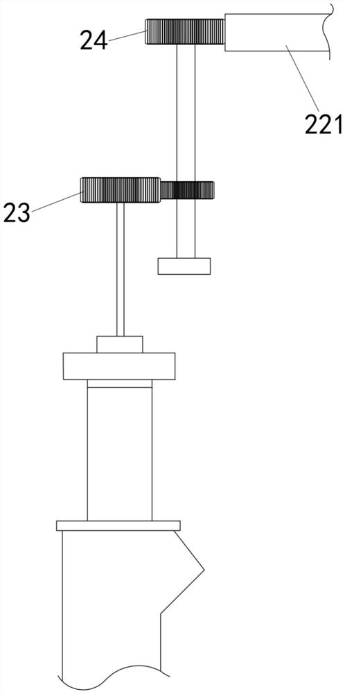 Seamless ice sleeve spinning equipment with full-automatic plaiting switching function and spinning method of seamless ice sleeve spinning equipment