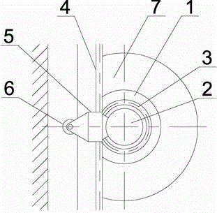 Automatic cleaning device of glass curtain wall