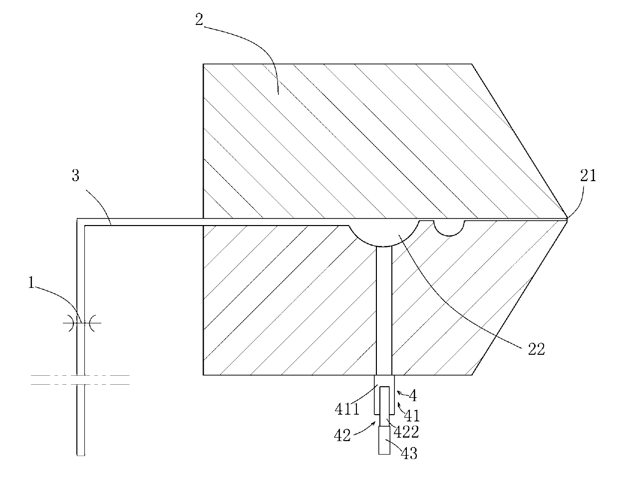 Extruding-type coating head with precisely controlled head and tail thicknesses