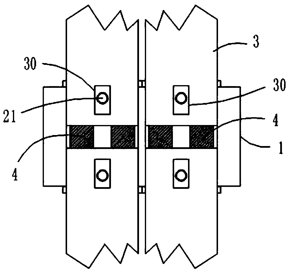 Connecting beam reinforcing structure with recoverable function