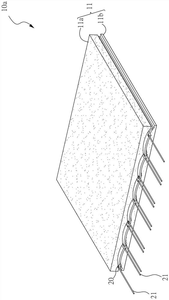 Piezoelectric energy hunting device with lightweight design and voltage signal application system thereof