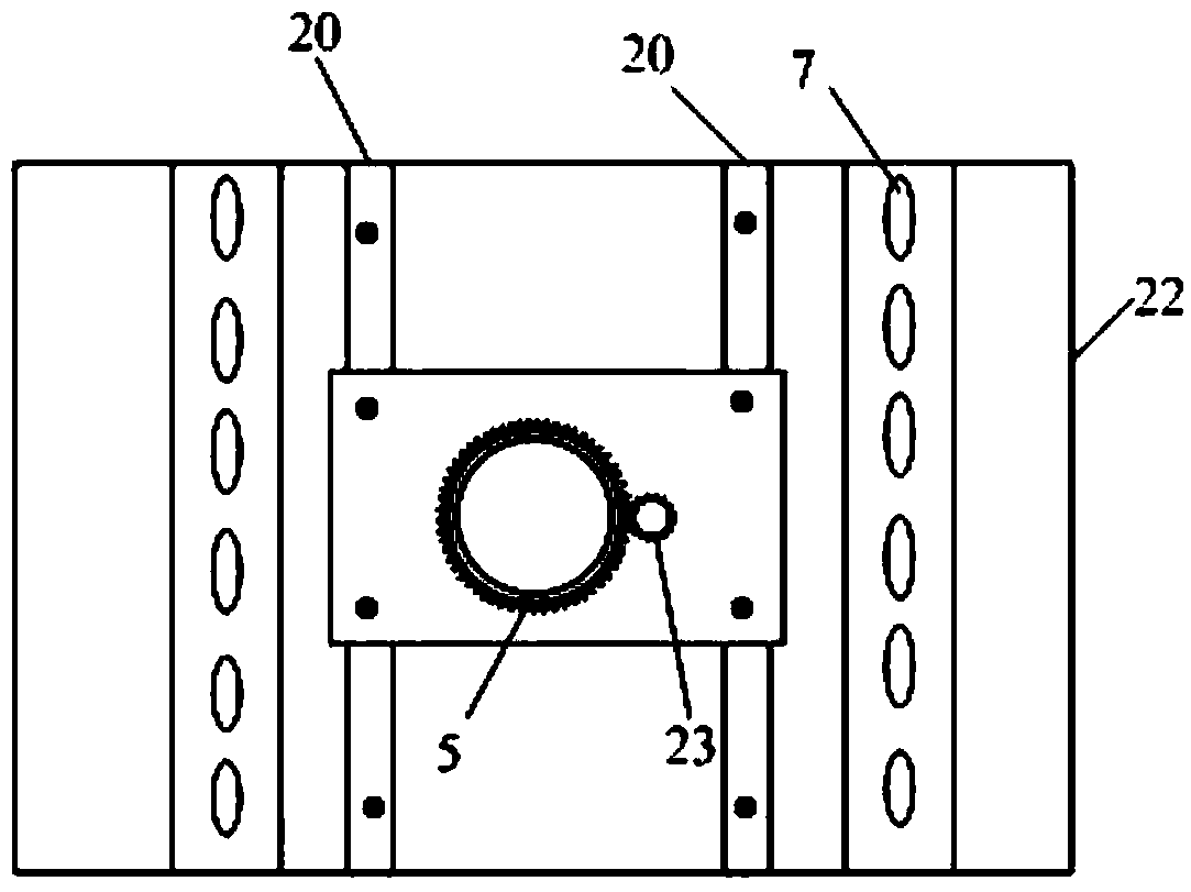 An online detection device and detection method for surface cracks on a conveyor belt