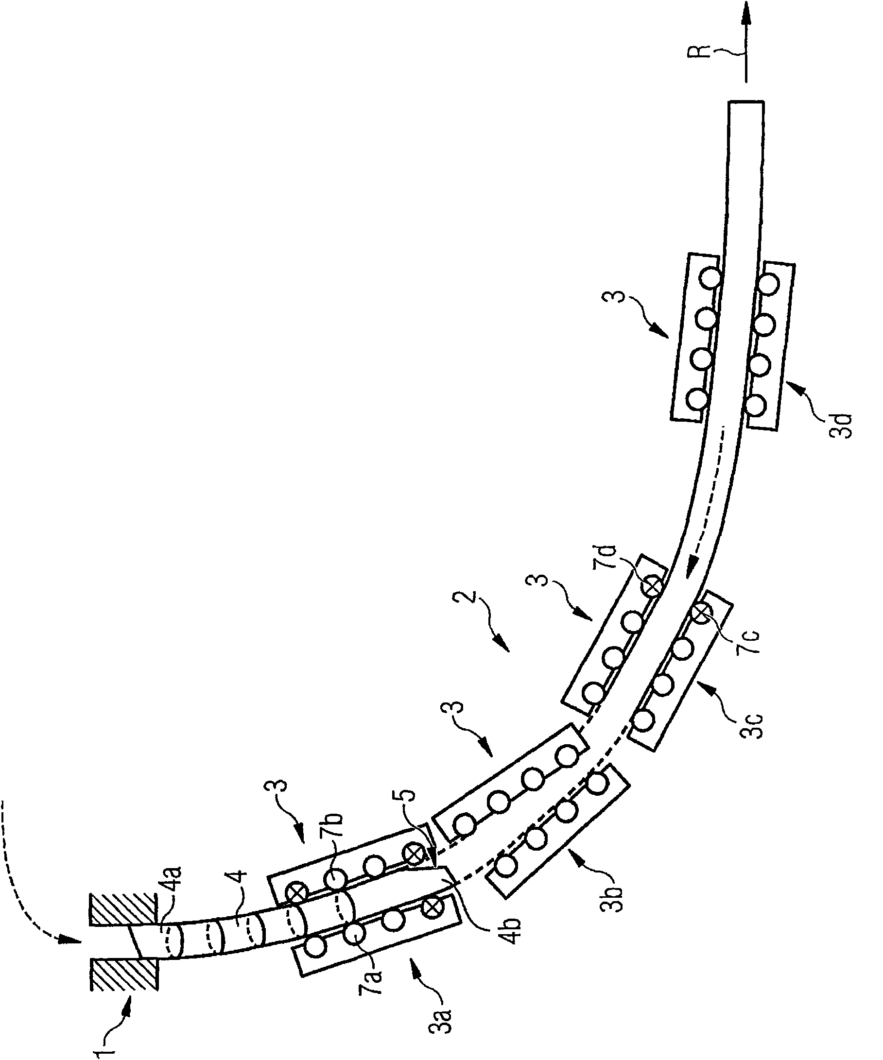 A method of holding a dummy bar in a continuous casting device and a continuous casting device having the same