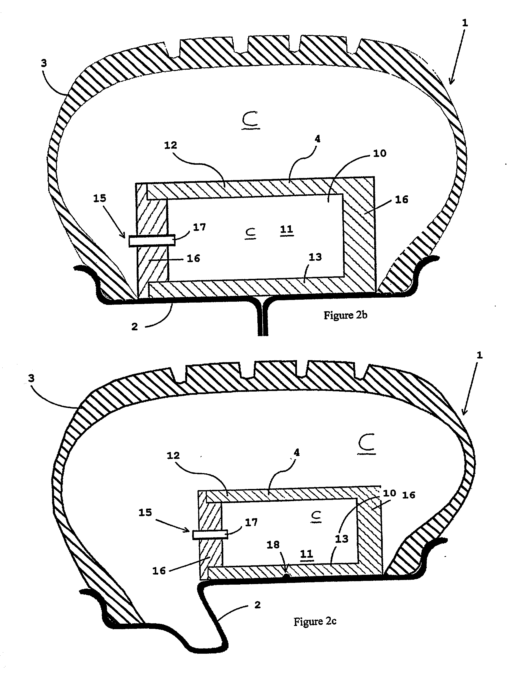 Safety support with a noise attenuator for a vehicle wheel