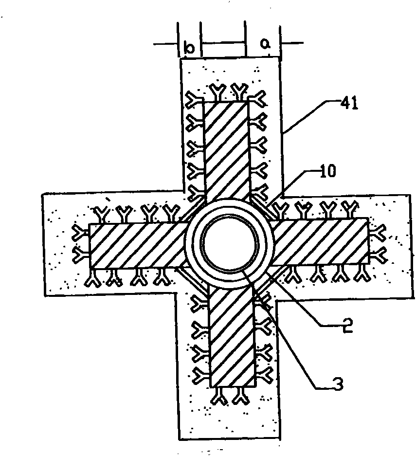 Rotary spray gun for use in molten iron desulfurization