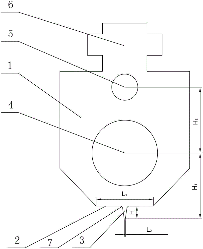 Sealing cutter for thermal shrinkage film yardage roll packaging machine