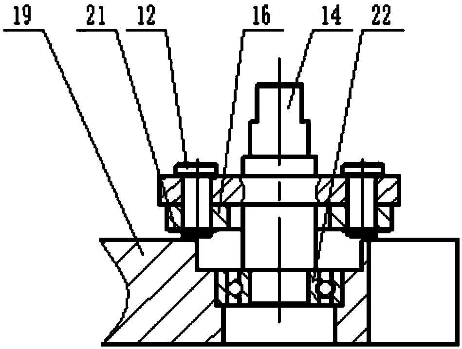 Clamping device capable of adapting to cylindrical workpieces with different outer diameter sizes