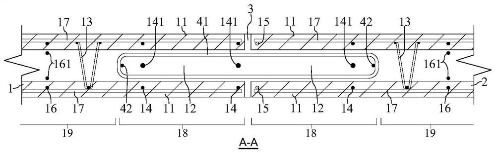 Laminated shear wall closely-spliced vertical joint structure and construction method