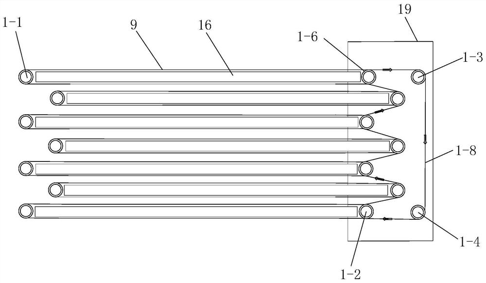 Microwave degradation treatment unit for solid wastes of oil field