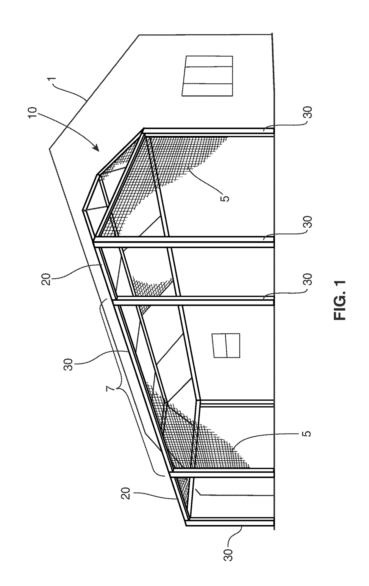 Screen support assembly with wide lateral support efficiency