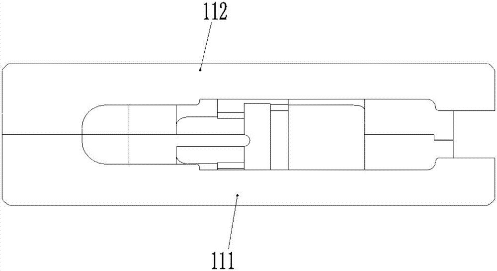 Connector retaining clip and wire collector using same