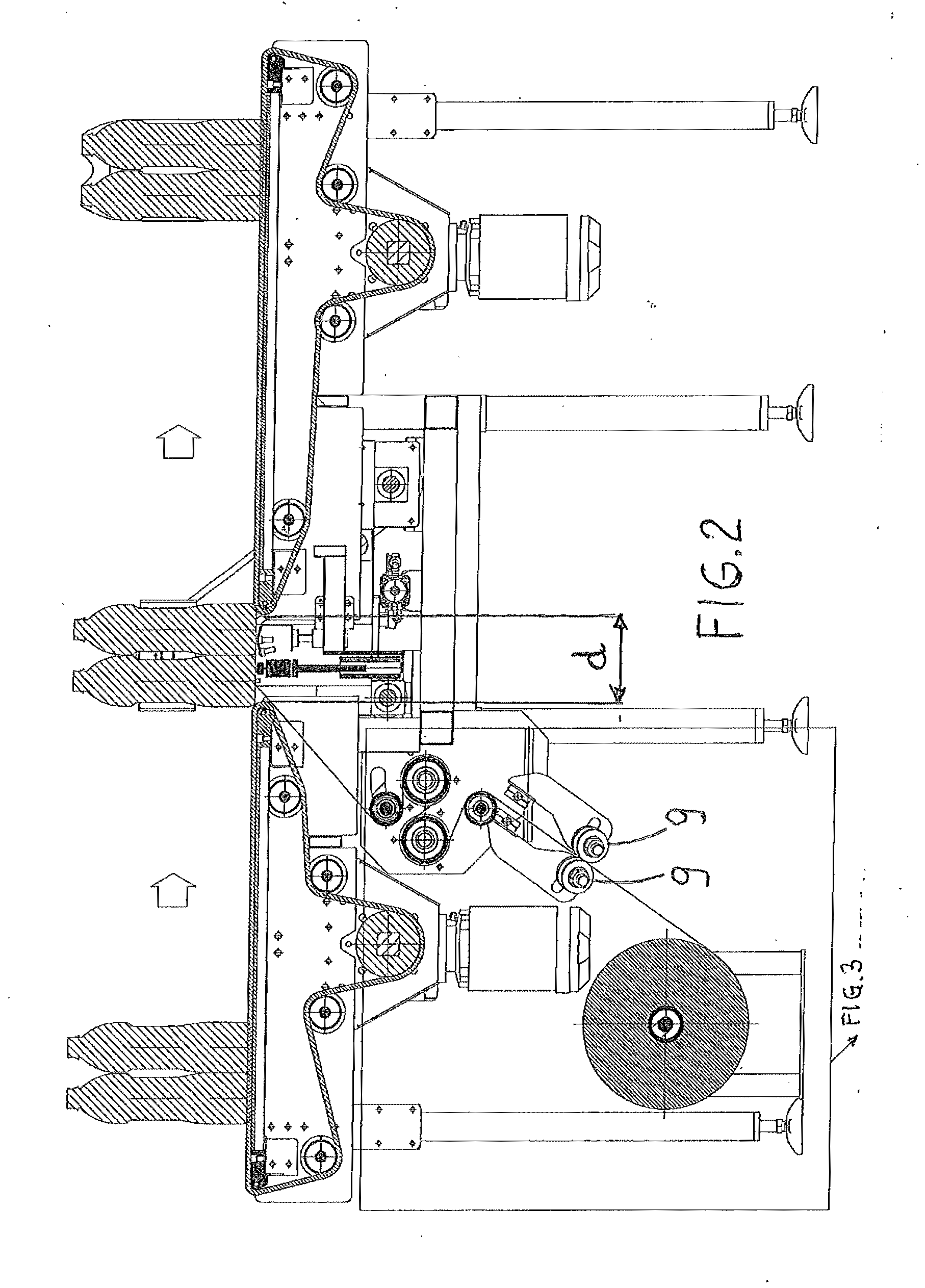 A cold processing shrink-wrapping machine for items with extensible film, and related procedure