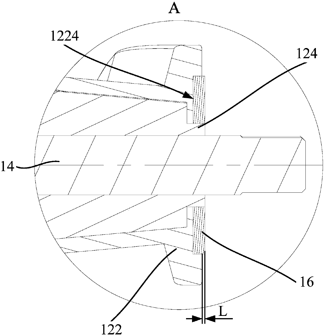 Extruding screw and food processor