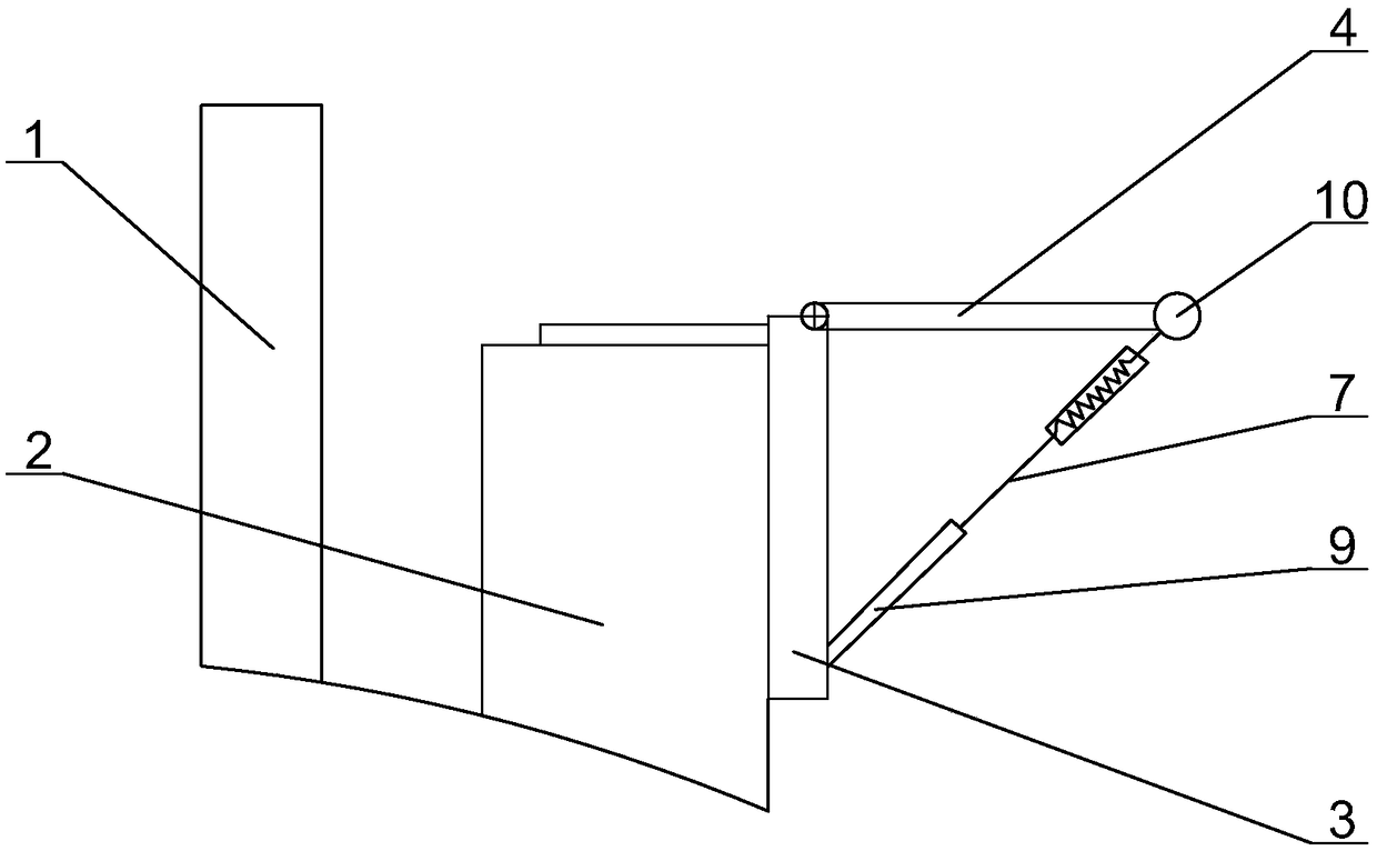 Small fish protection device for overflow aquarium