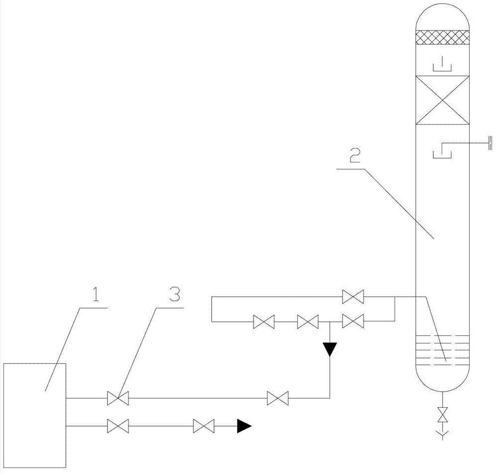 Heat energy recycling device at bottom of air cooling tower